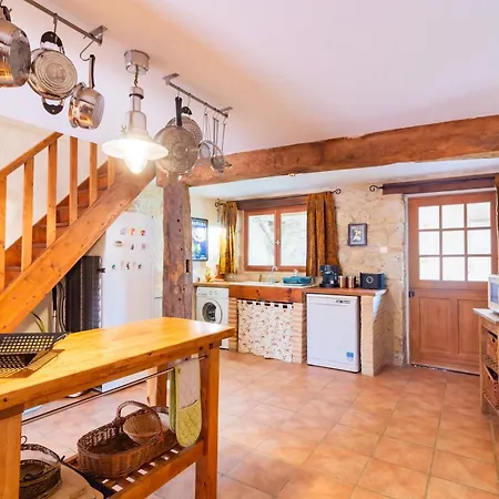 Holiday home La Maison 1786 - Grand Jardin Et Jacuzzi